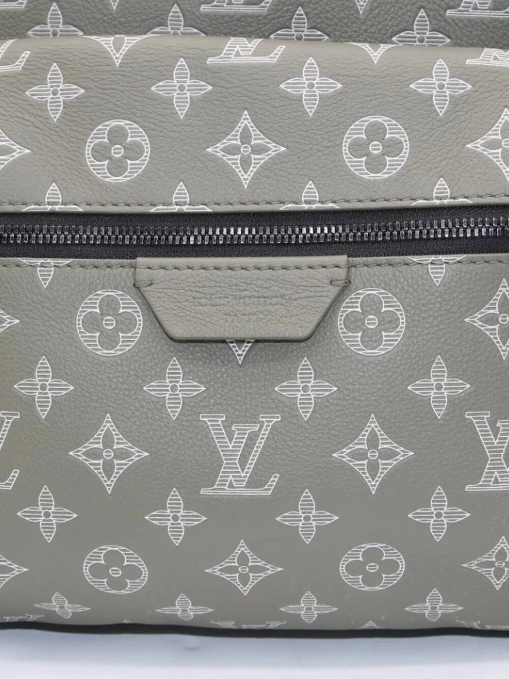 Louis Vuitton Discovery Backpack PM Monogram Shadow Leather M12463 - Gray